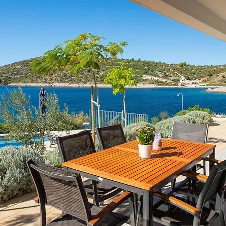 Karolina * セヴィド